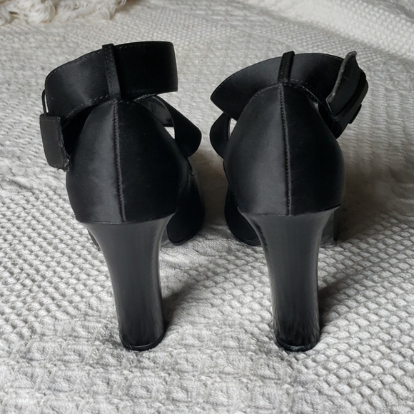 Colin Stuart Black Satin Ballet Heels - Picture 4 of 8